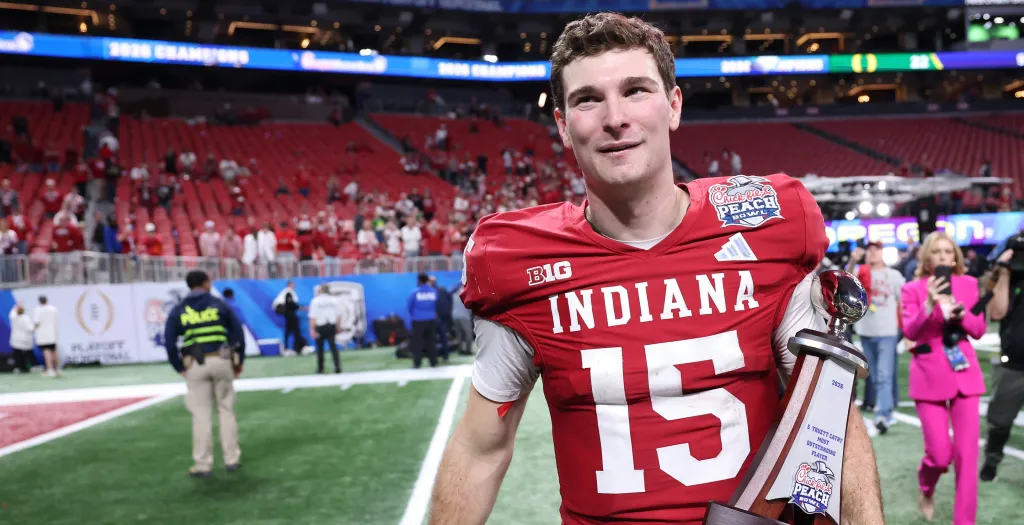 Fernando Mendoza Career